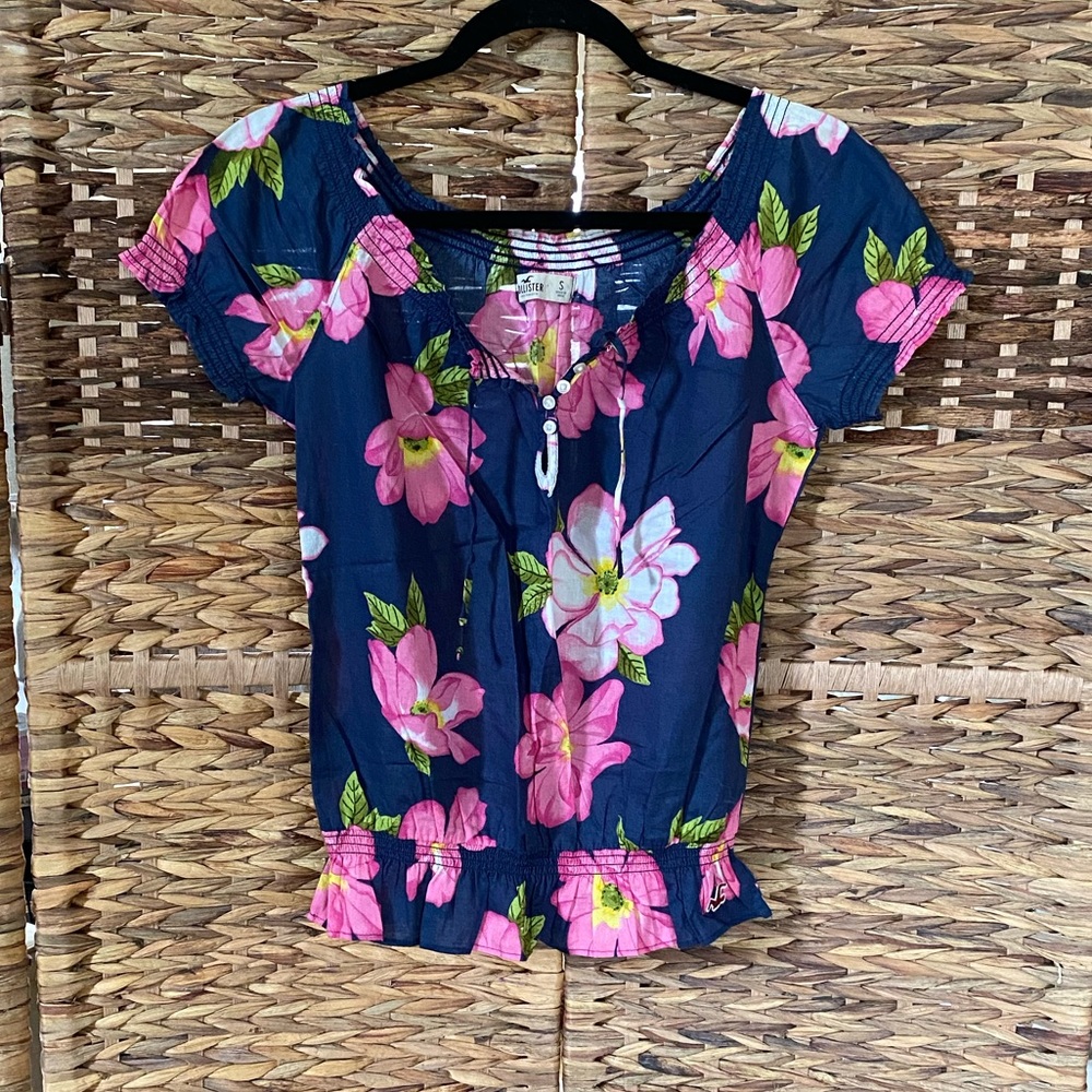 Hollister Top